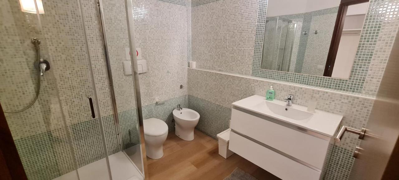 Comfort Triple Room Shower,1294801015:JPEG