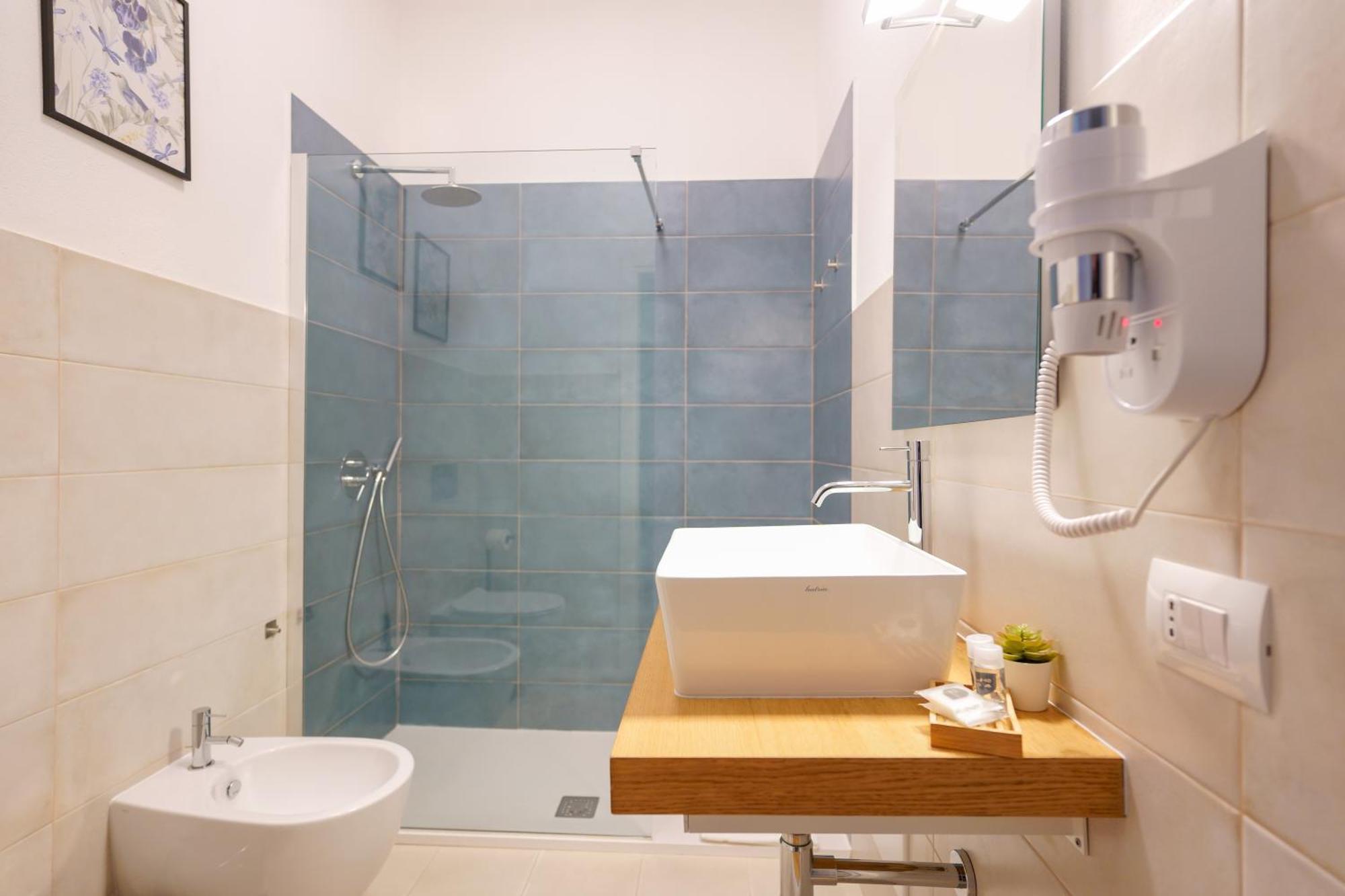 Large Double or Twin Room