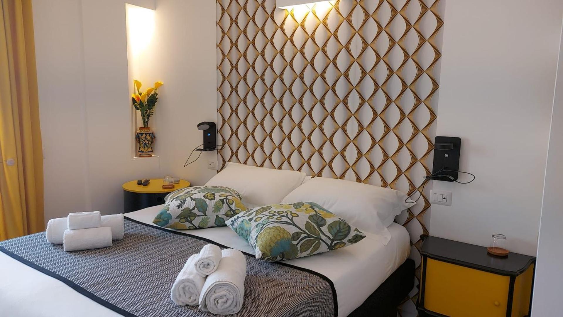 Deluxe Double or Twin Room with City View