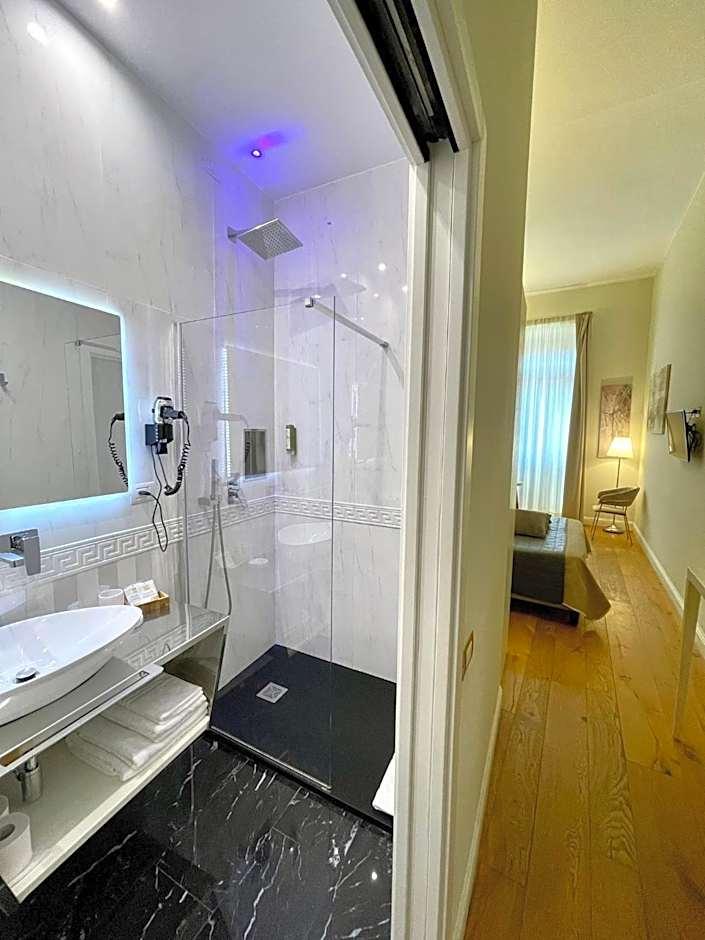 Deluxe Double or Twin Room City View