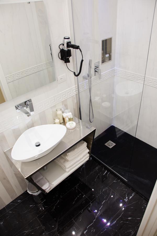 Deluxe Double or Twin Room City View