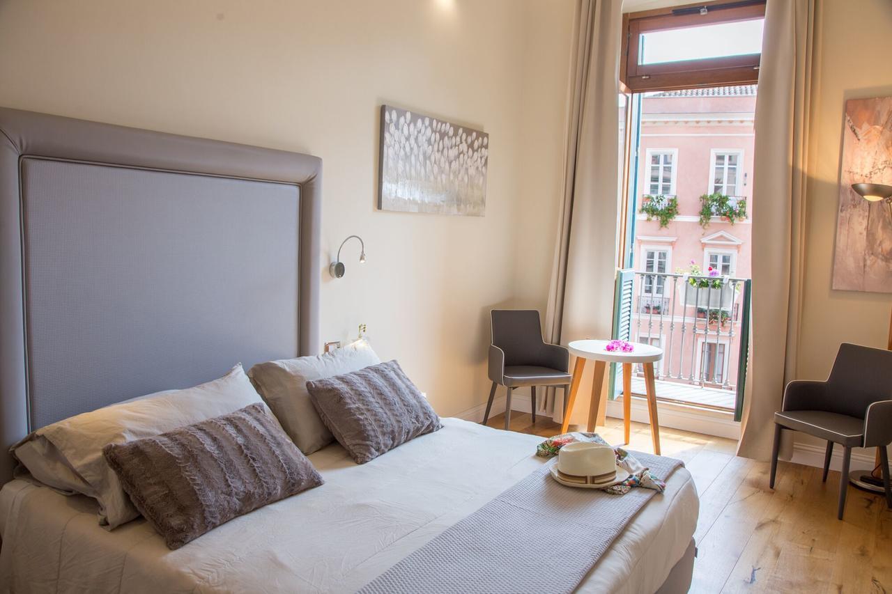 Deluxe Double or Twin Room City View