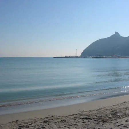 Lewis Rooms Poetto Beach-3