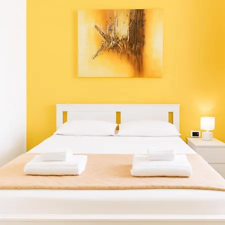 Iris Rooms-2