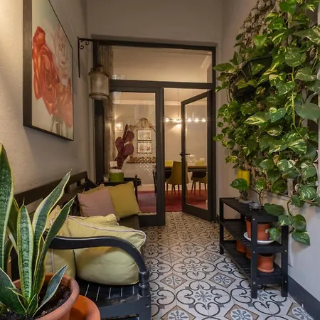 Guest House 73-3